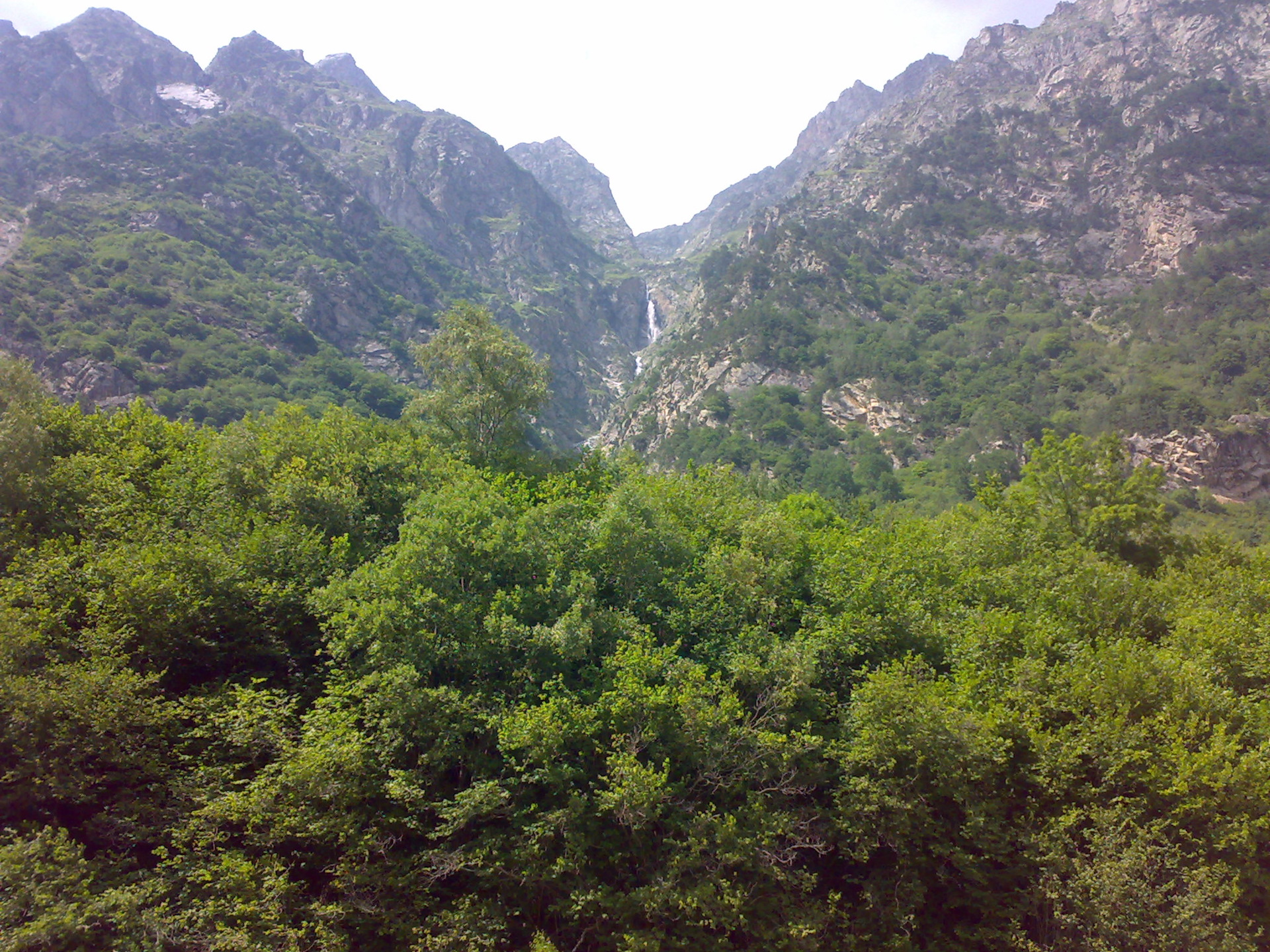 https://a.d-cd.net/UatYinRoetGBrZrnhRclLRogJcs-1920.jpg
