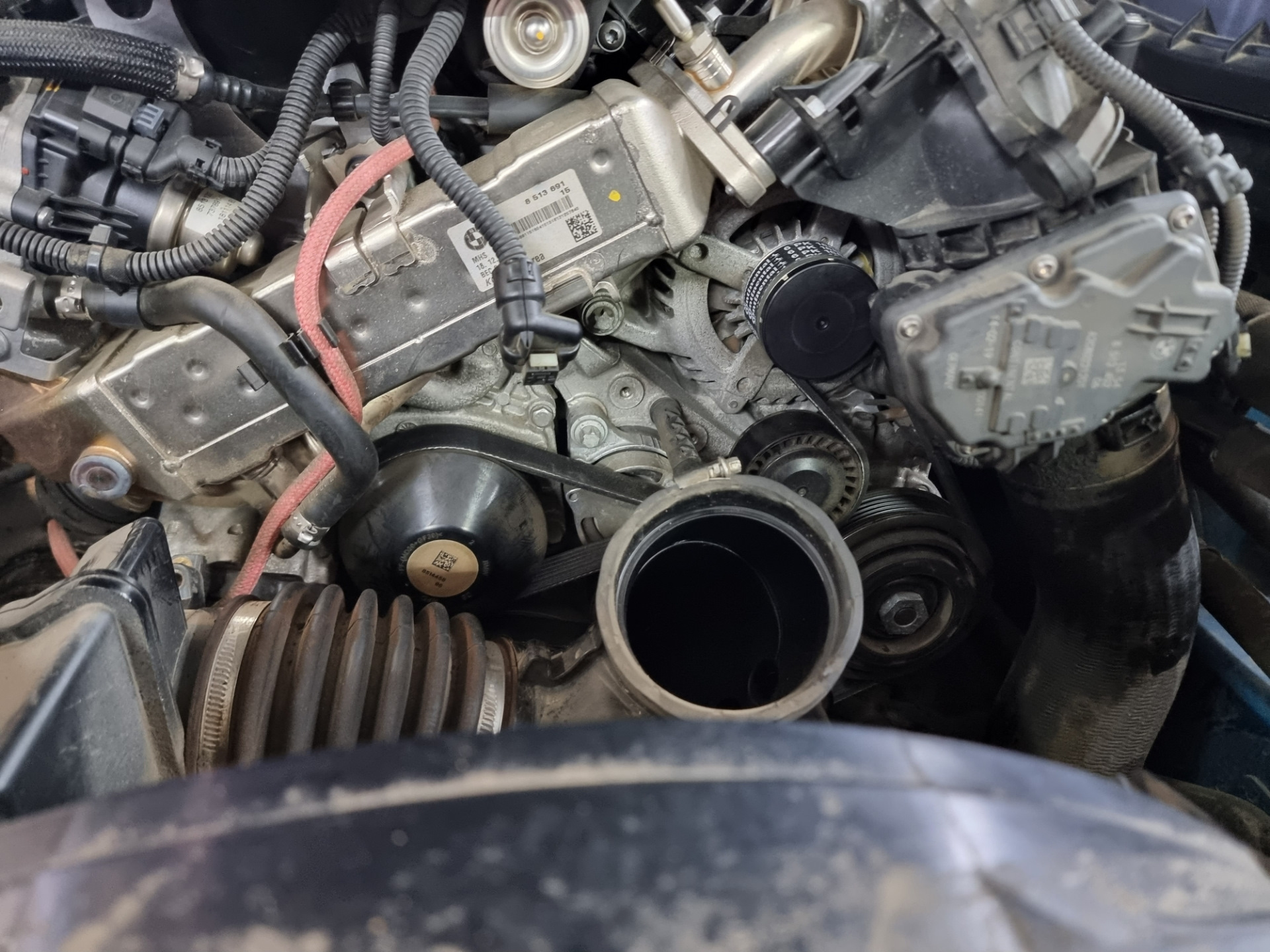 Свист приводного ремня b47 при запуске на горячую. — BMW 4 series (F32 ...