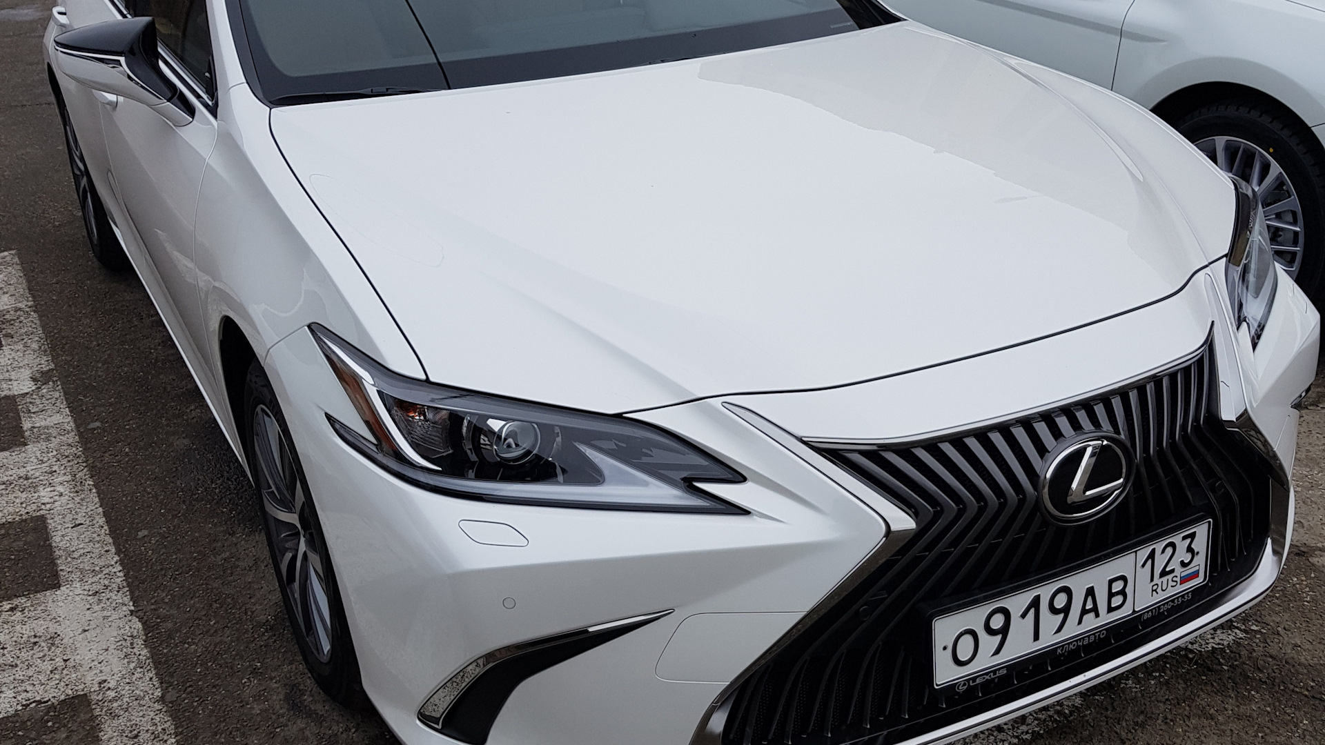 Lexus ES (7G) 2.5 бензиновый 2018 | на DRIVE2