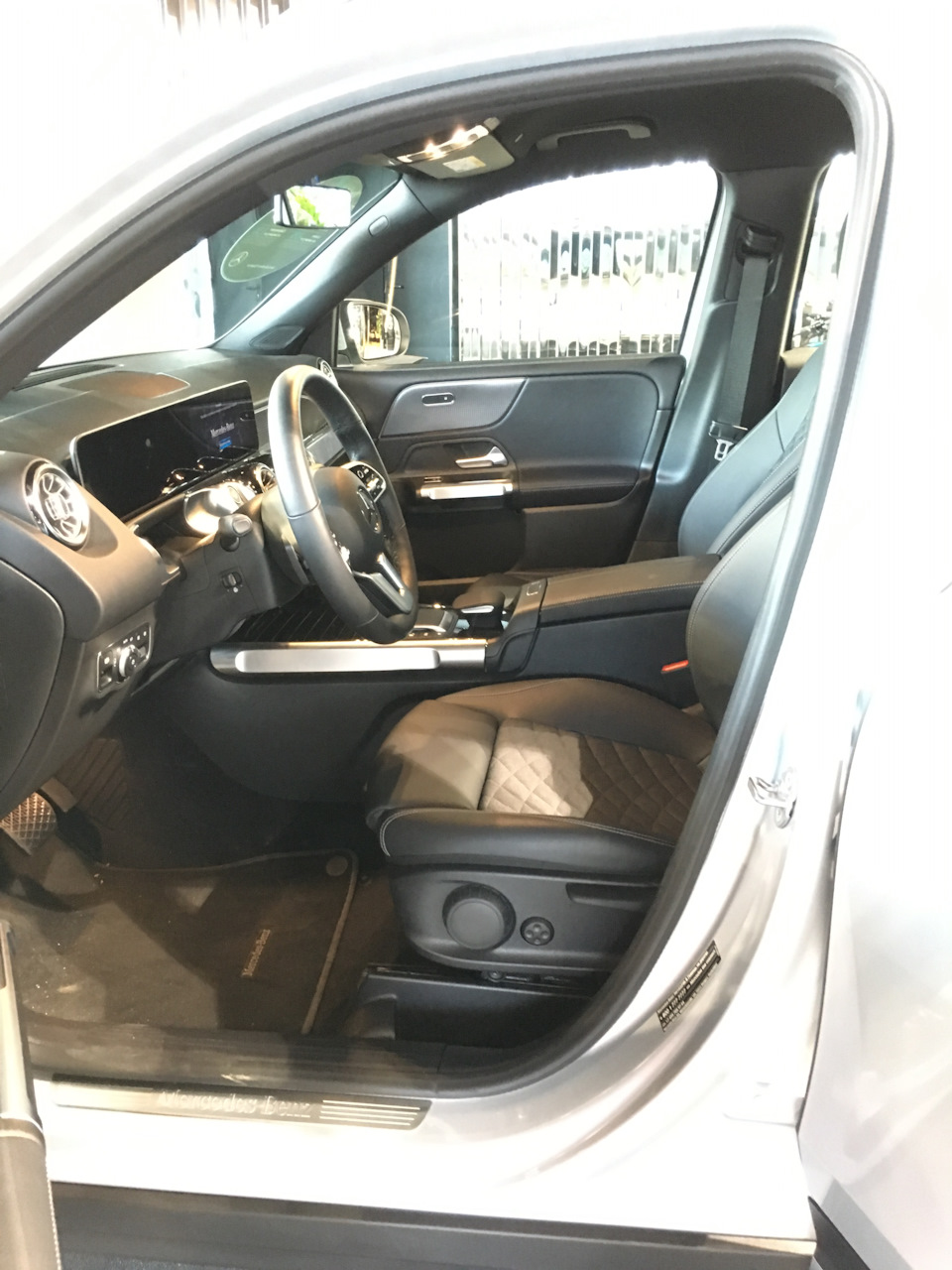 Что лучше ауди q3 или bmw x3