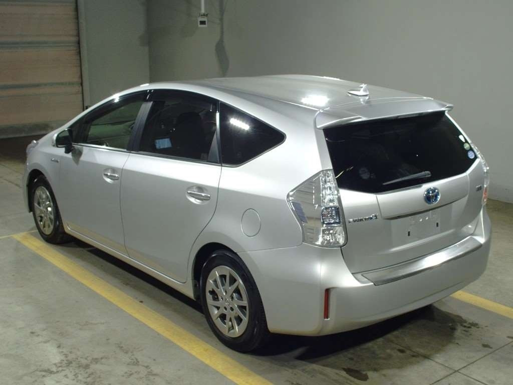 Sferacar авто из японии. Тойота Приус 2003. Тойота Приус 2003 года. Тойота Приус v1. Toyota Prius v ( ) 2013.