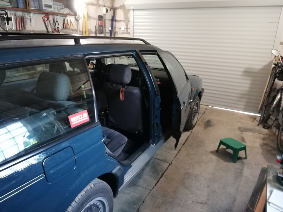 Замена цоколя переднего габаритного огня ! — Audi Q7 (1G), 3 л, 2007 ...