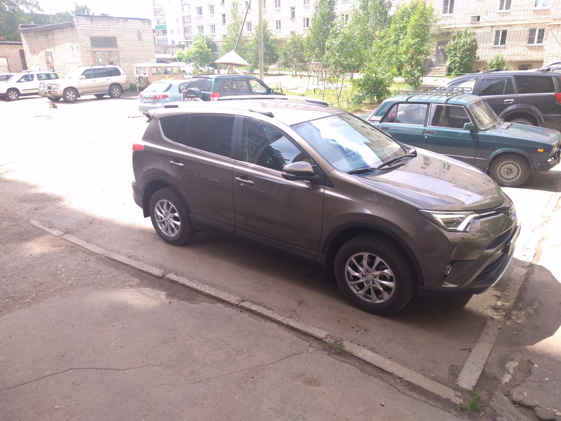 Скад Marseille Селена — Toyota RAV4 (IV), 2 л, 2019 года | колёсные ...