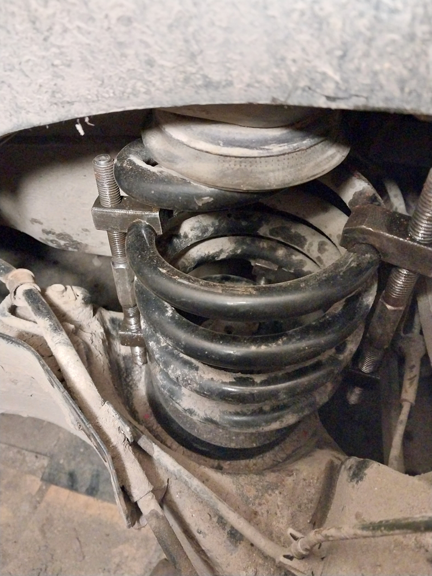 Проставки под задние пружины — Nissan X-Trail II (t31), 2 л, 2010 года ...