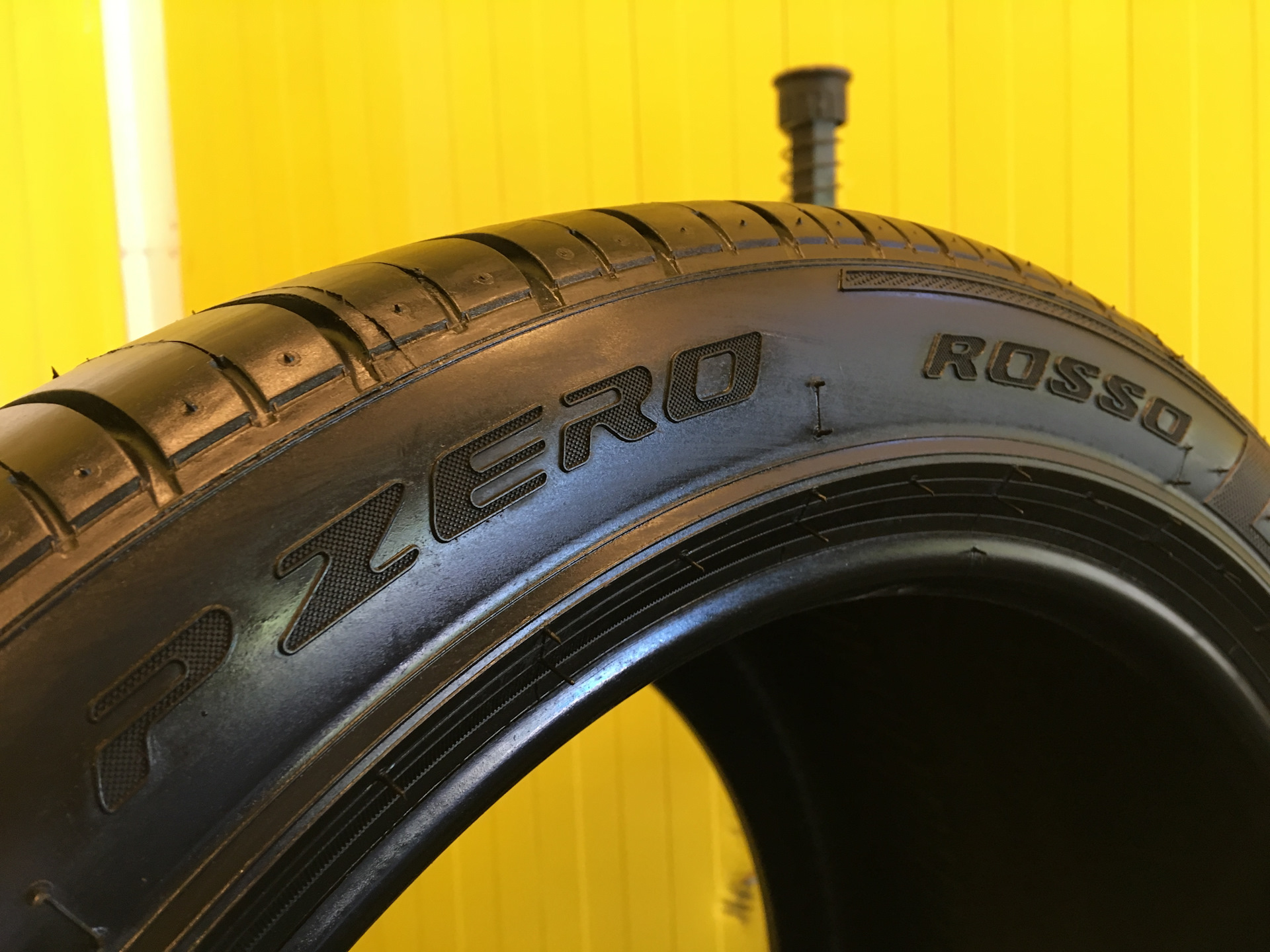 Шины pirelli r18 в москве. Pirelli pzero 245/45 r18. Пирелли лм703. Шины pirelli r18 в москве. Pirelli p7 205/55 r16.