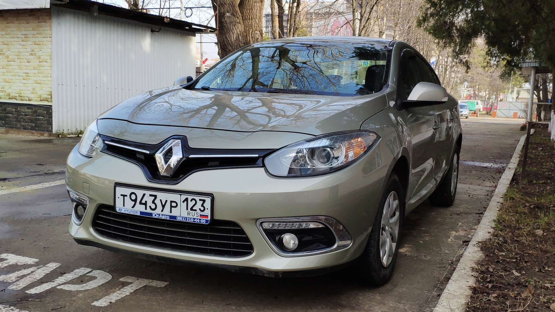 Renault Fluence 2.0 бензиновый 2015 | 2 литра МКПП на DRIVE2