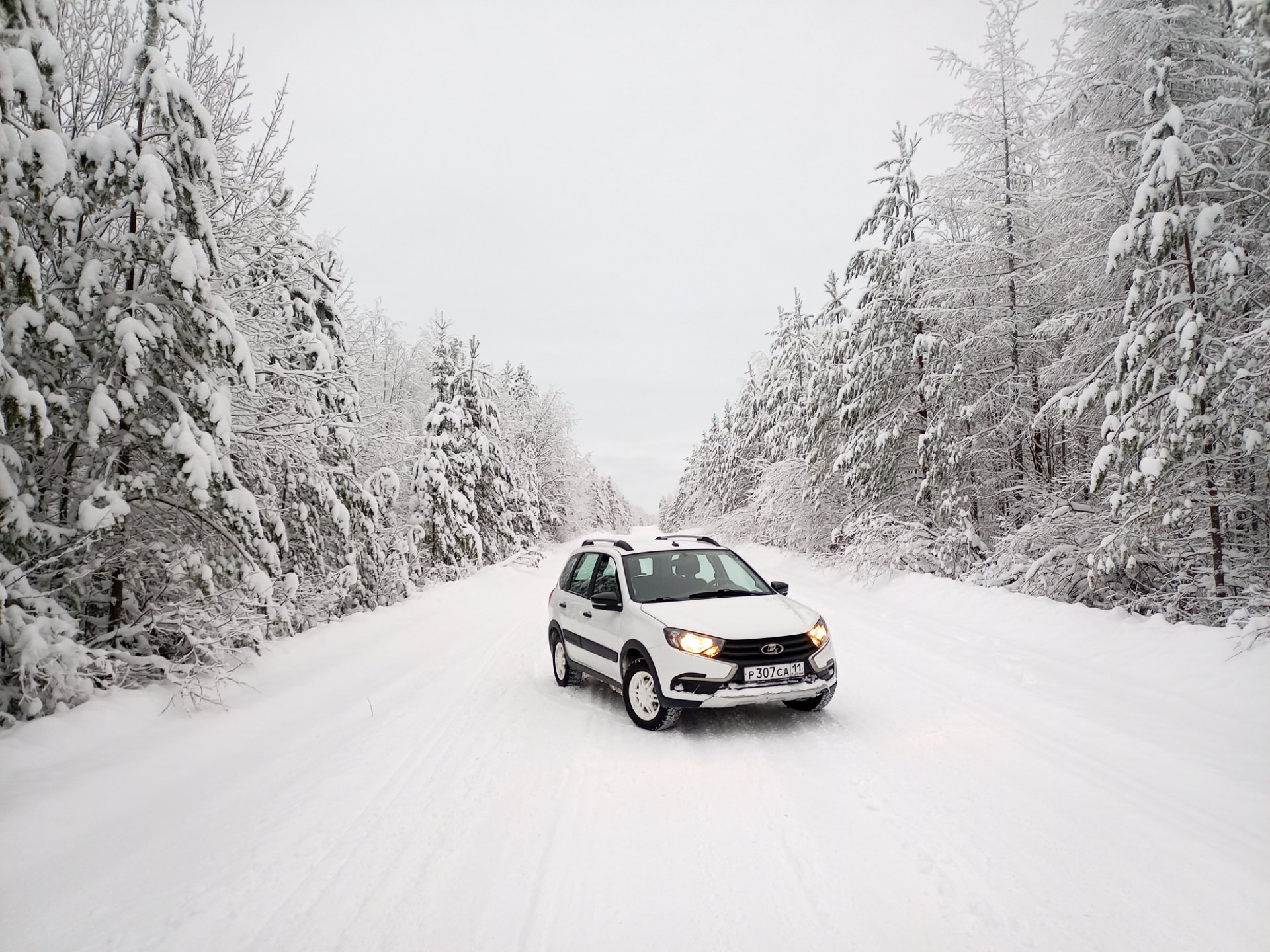 Встречаем зиму — Lada Гранта Cross, 1,6 л, 2021 года | покатушки | DRIVE2