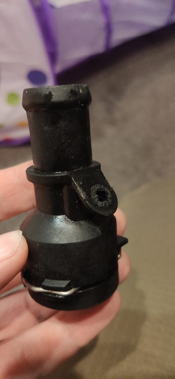 Пар из под капота, вытек антифриз. — Skoda Yeti, 1,8 л, 2011 года ...