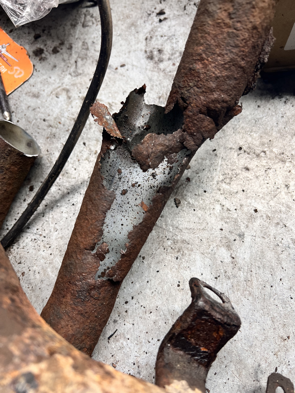 Горловина топливного бака (слабонервным не смотреть) — Mitsubishi ...