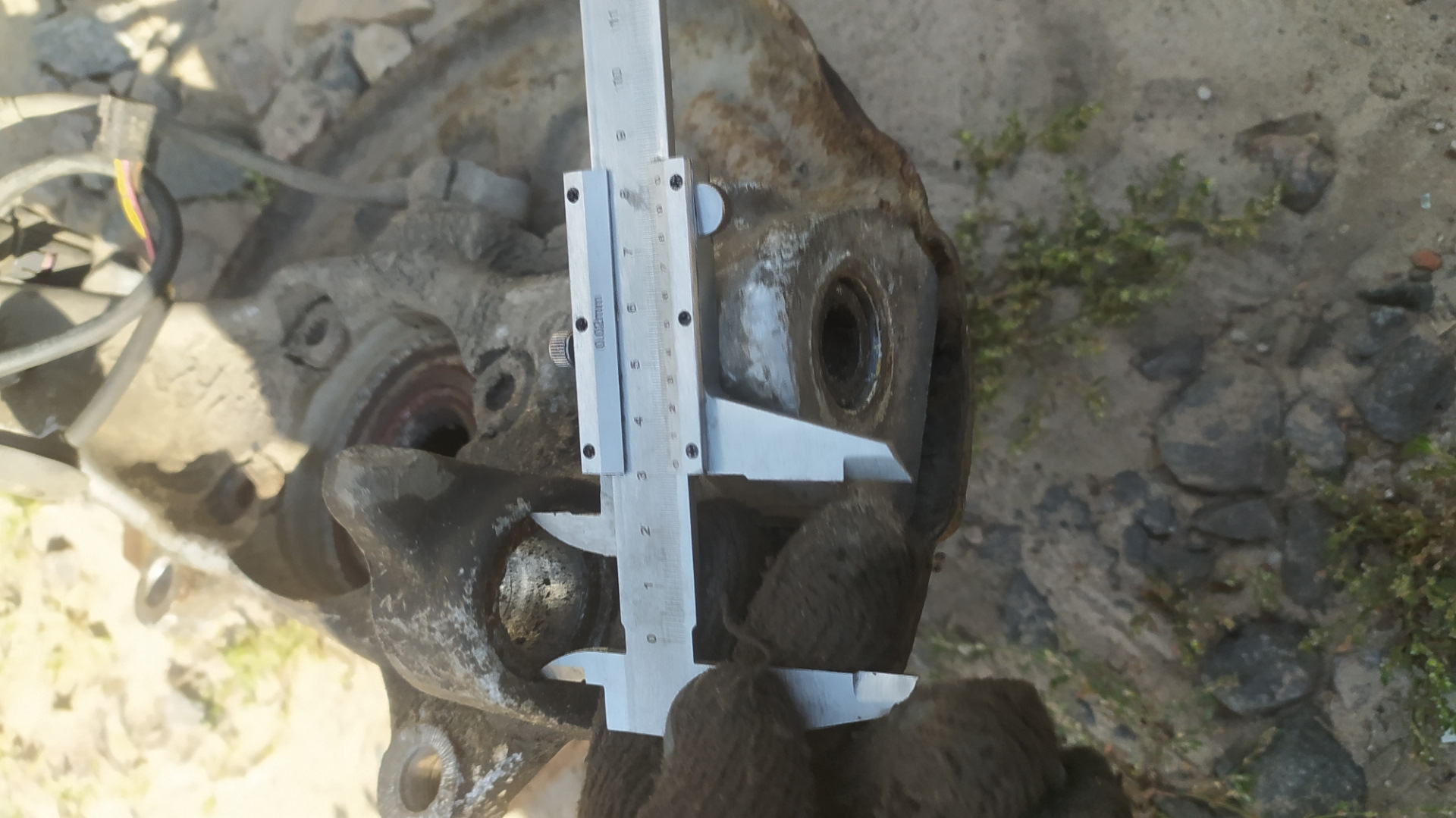 Замена поворотного кулака и рулевых наконечников — Audi A6 (C5), 1,9 л ...