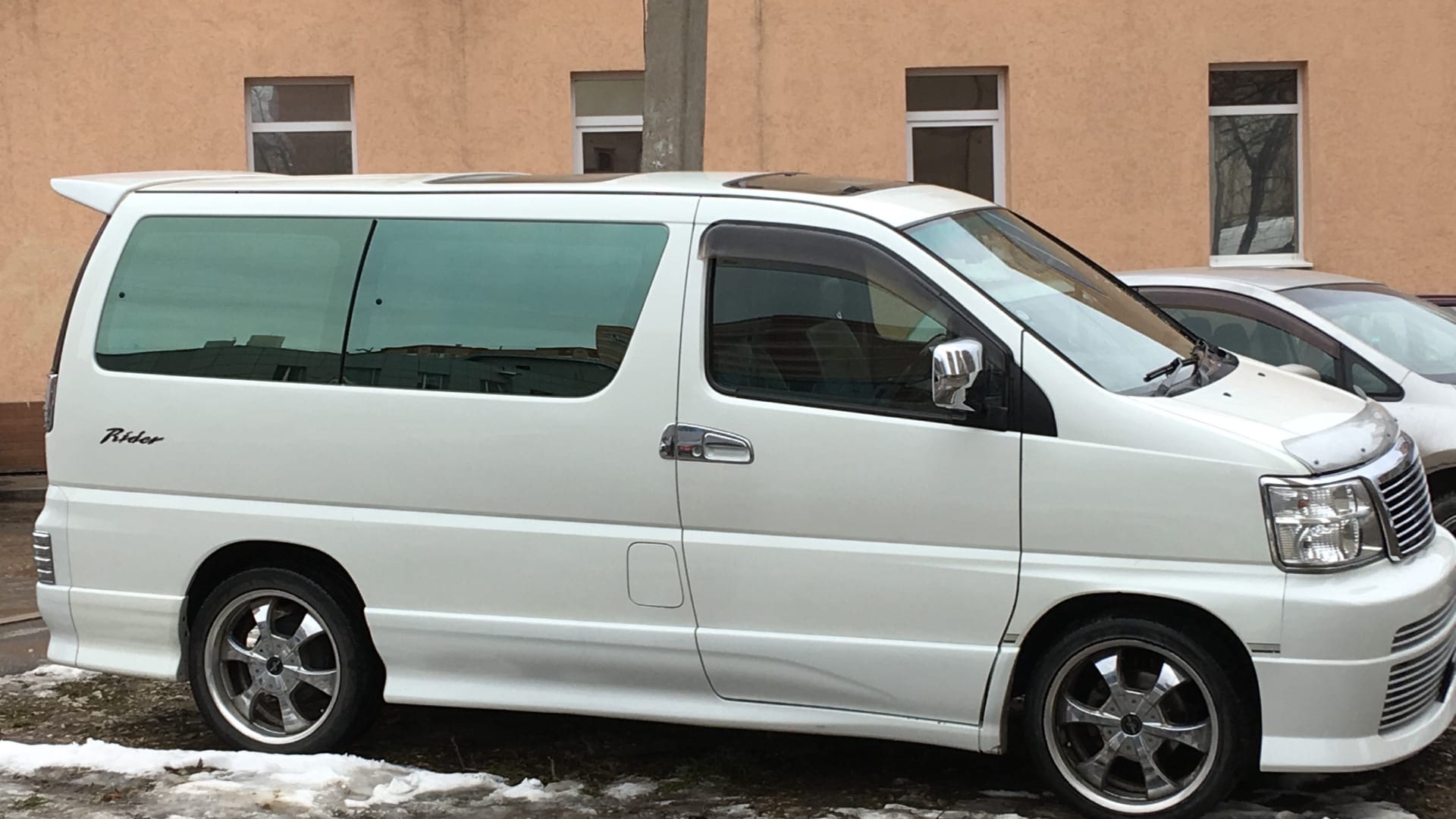 Nissan Elgrand e50. Elgrand e50. Nissan Elgrand e50 картинки.