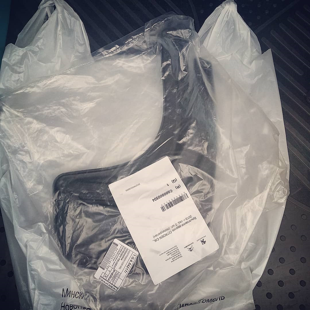 Покупка и установка передних и задних брызговиков PSA на Citroen C4 L ...