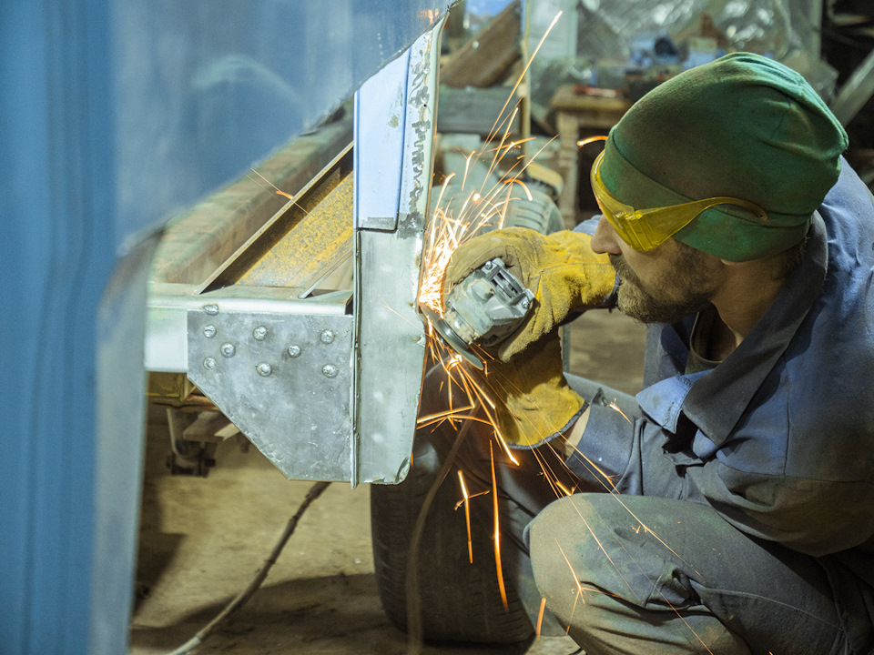 Полный распил автодома. Кузовной ремонт. КИТЖИВИ 22 — Mercedes-Benz T1 ...