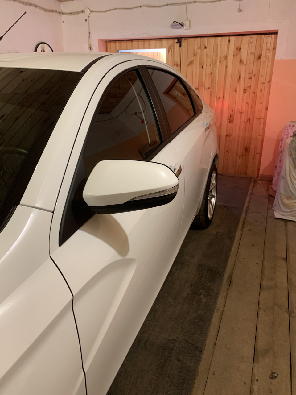 Внутренние ручки дверей в кожу и повторители поворотников — Lada Vesta ...