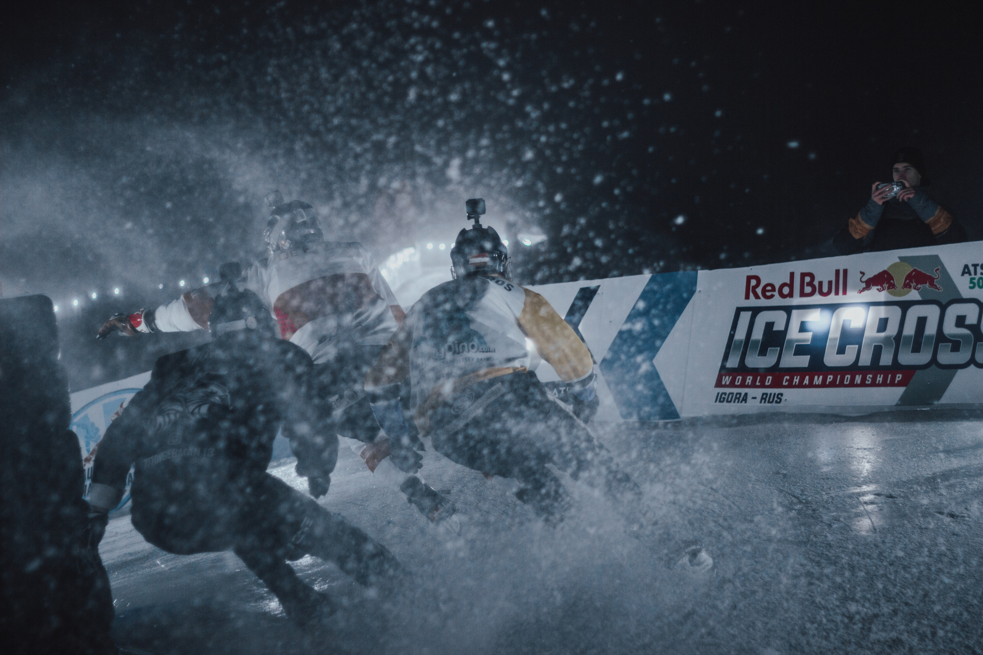 Айс крос. Red bull Ice Cross игора. Rebull Ice. Red bull open Ice Метеор. Shorty Red bull Ice