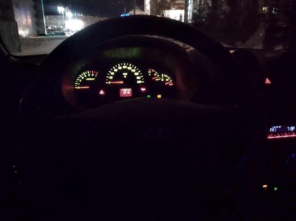Приоровская накладка спидометра — Lada Калина седан, 1,6 л, 2006 года ...