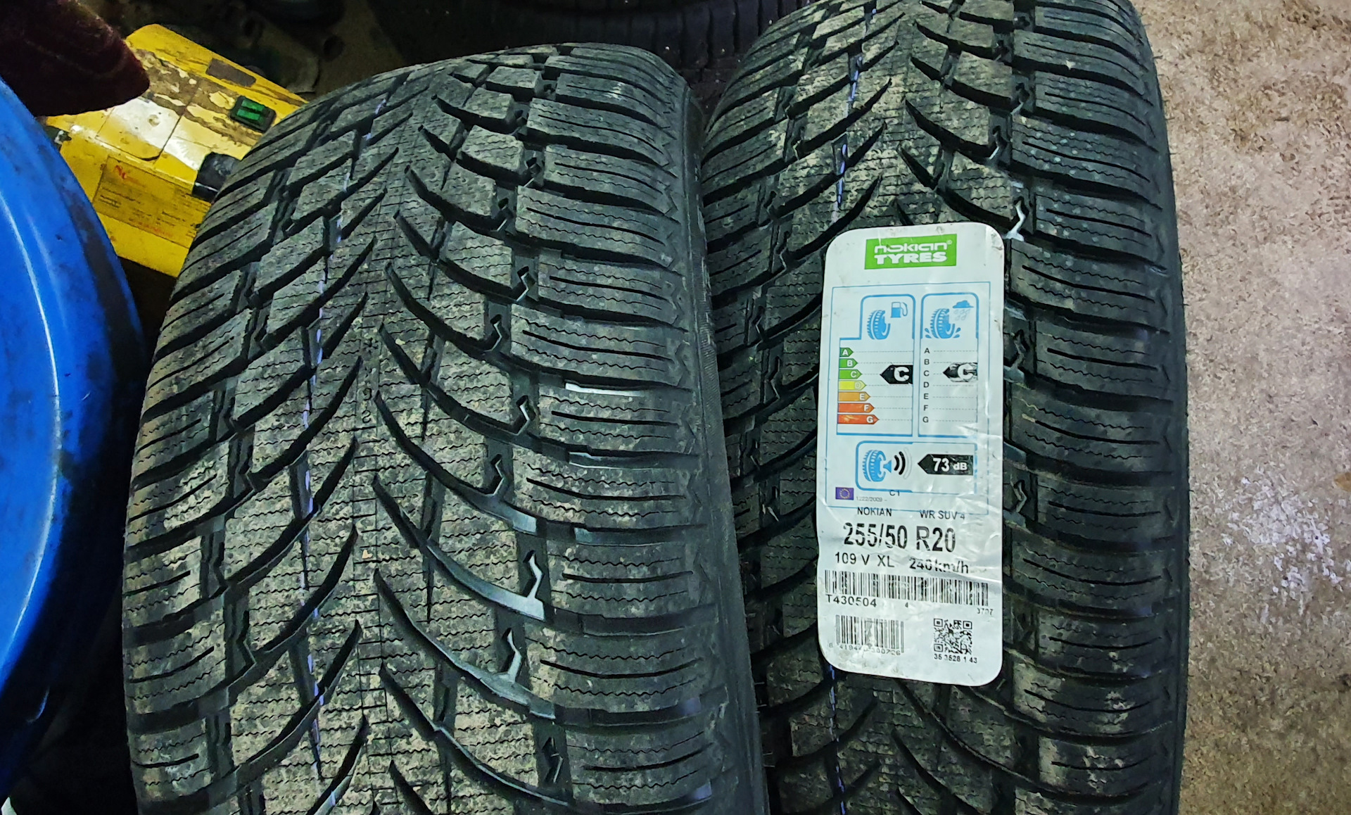 255 45 r20 ikon. Nokian WR SUV 4. Nokian WR a4. Шины Nokian WR 4 SUV. Nokian Tyres WR SUV 3.