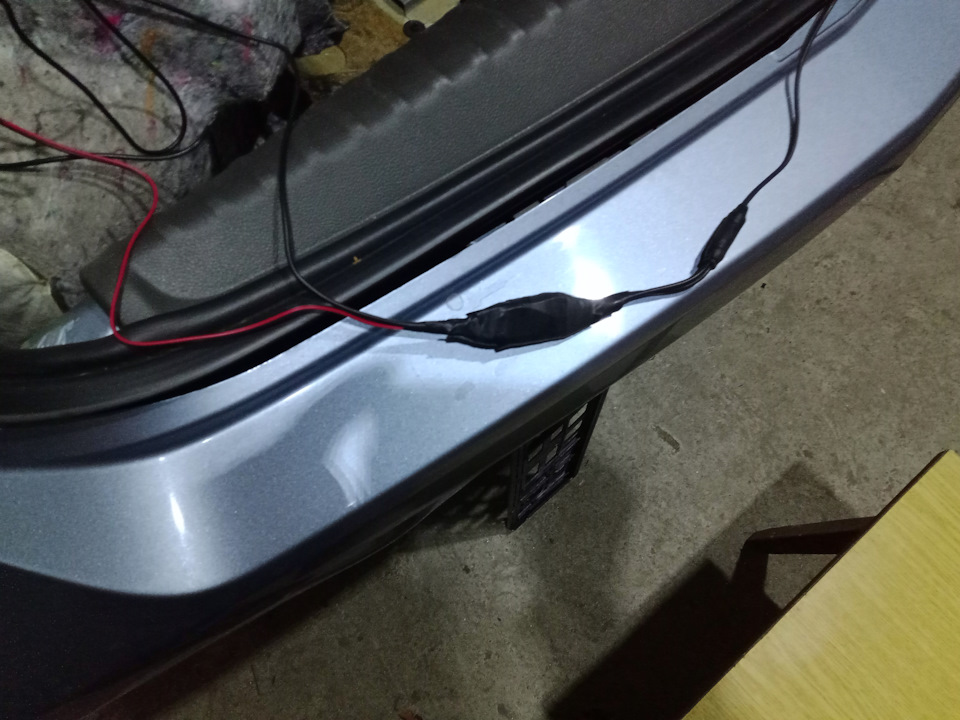 Замотал разъемы к камере — Ravon R4