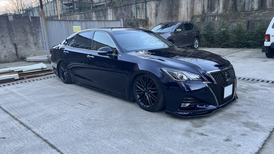 Мою сам, вытерал микрофиброй MegaShiner. Ни разу не отжимал… — Toyota Crown (S210)