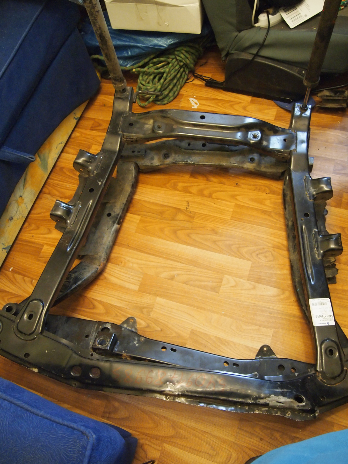 Сравнил подрамники ЛАРГУС и ДАСТЕР - Lada Ларгус, 1,6 л, 2012 года тюнинг DRIVE2