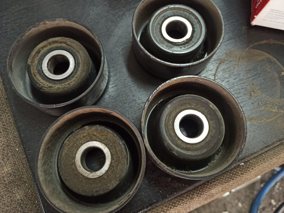 Ролики обводного ремня — KIA Sorento (1G), 2,5 л, 2004 года | плановое ...