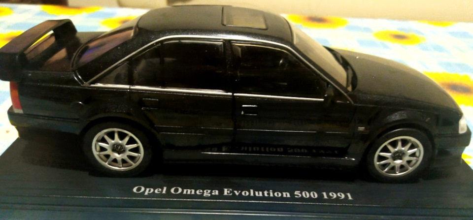 MINICHAMPSOpel Omega Evolution 500黒メタリック MINICHAMPSOpel Omega Evolution 500黒メタリック｜代購幫
