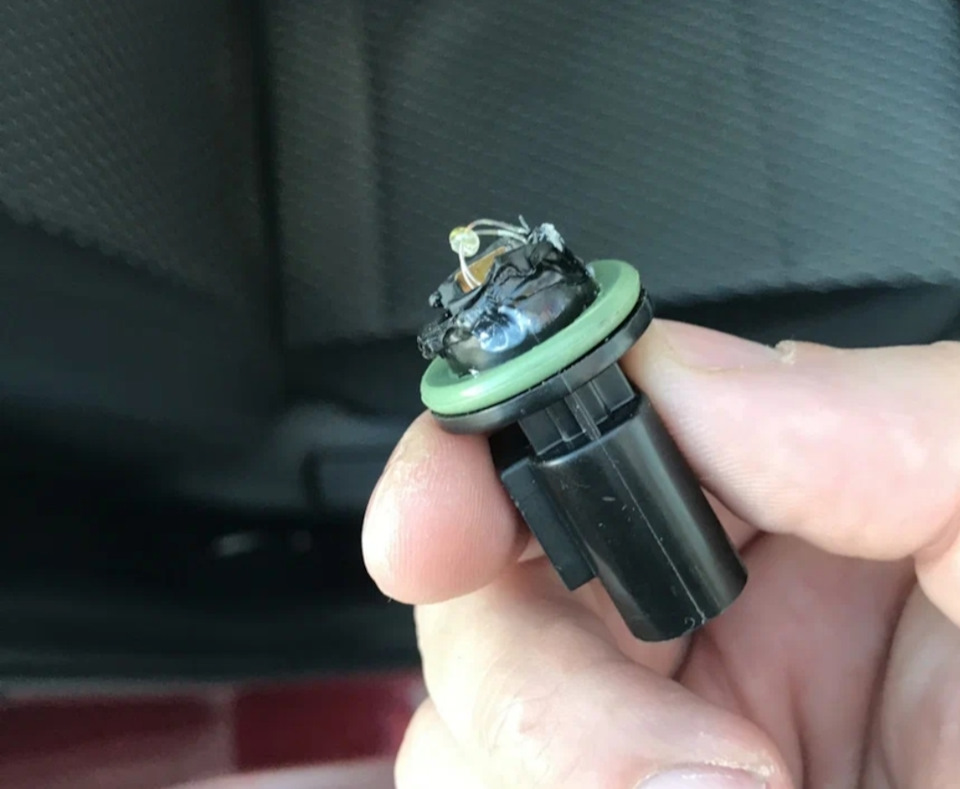 6⃣6⃣Electrokot w16w. А в каком состоянии у Вас плафон заднего доп. стоп ...