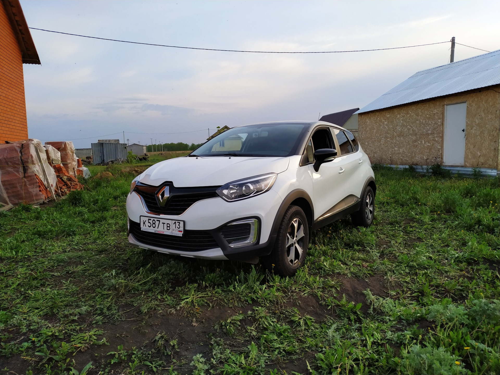 Избавляемся от битумных точек и рыжиков на ЛКП — Renault Kaptur (2016), 2  л, 2018 года | стайлинг | DRIVE2