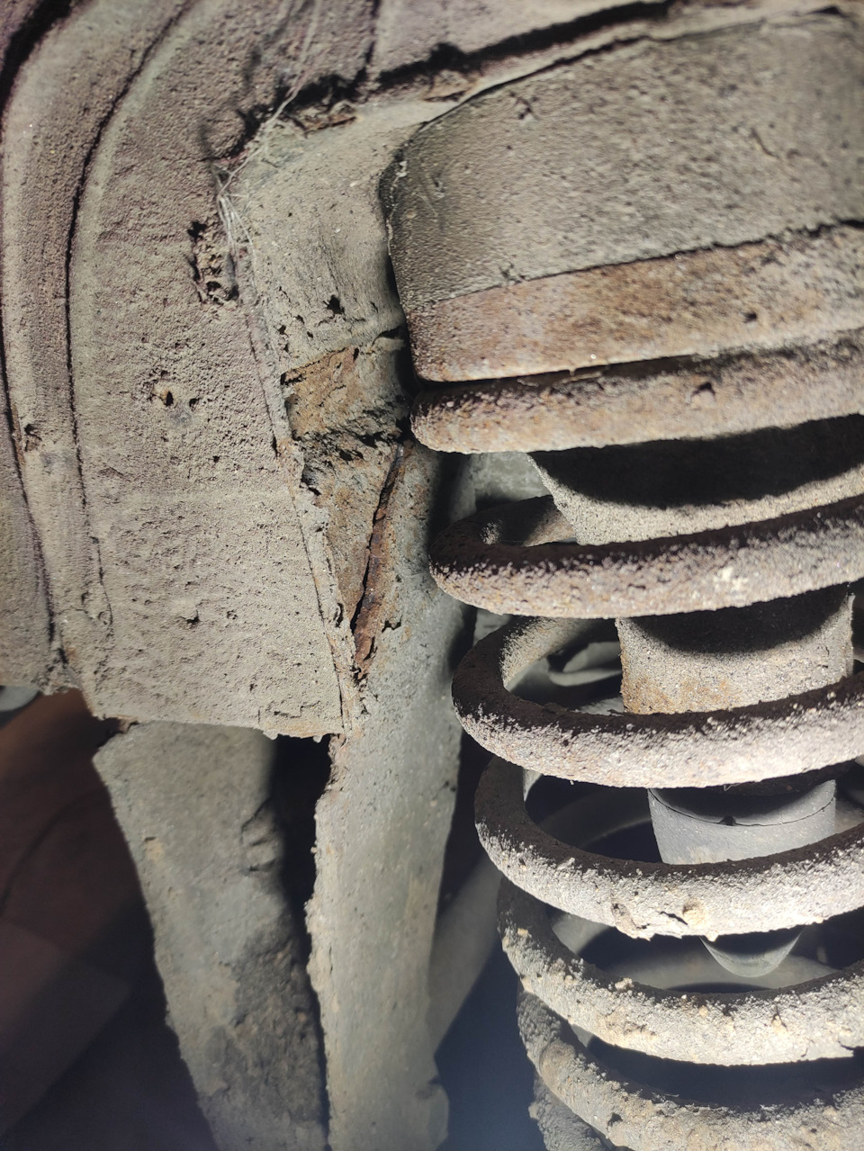 Замена регулятора холостого хода и ремонт кронштейна поперечной тяги ...