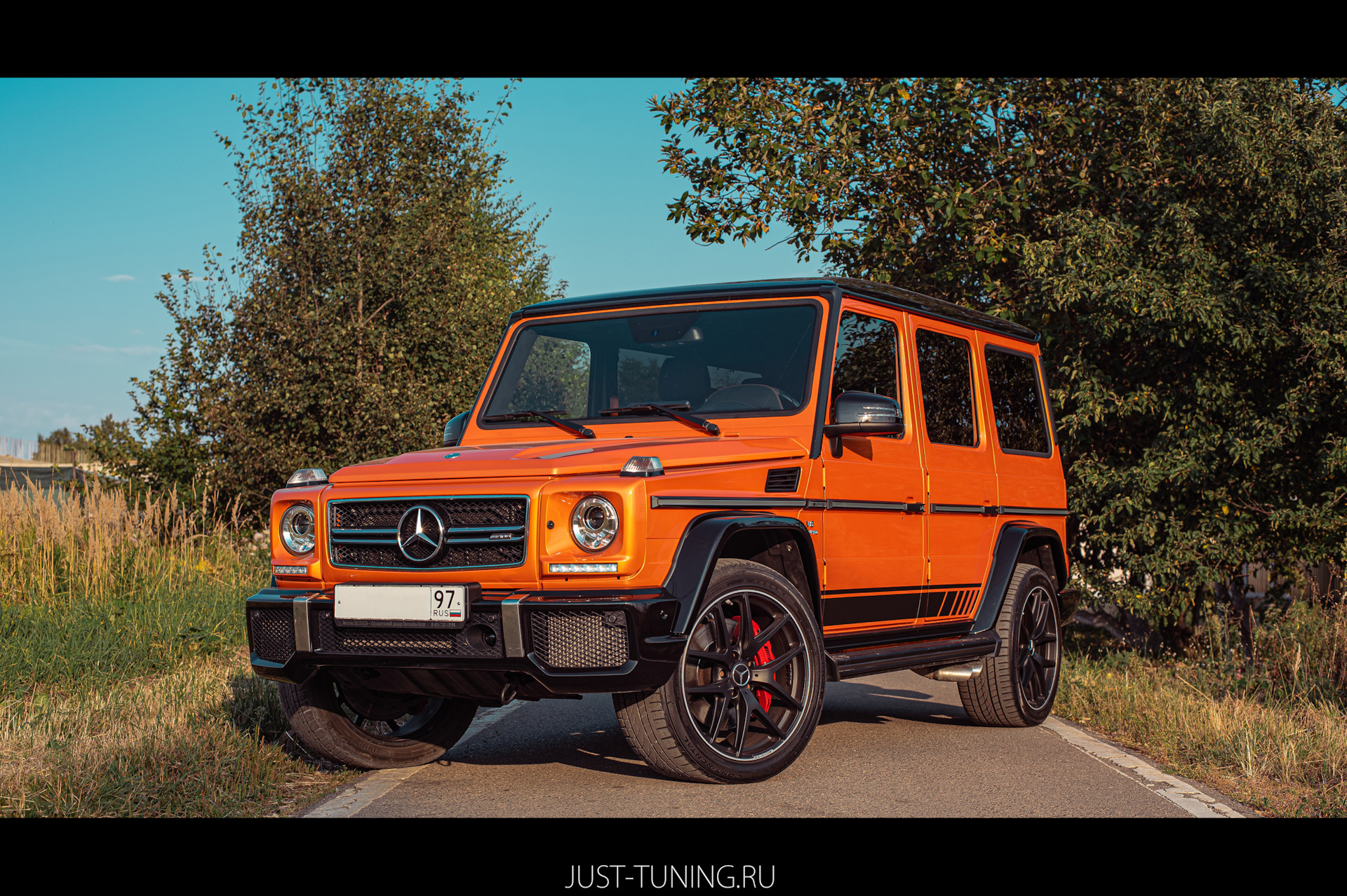 Just tuning. Яркий Гелик. Гелик. Мерседес Gelendvagen 2021. G class Crazy Color Edition.