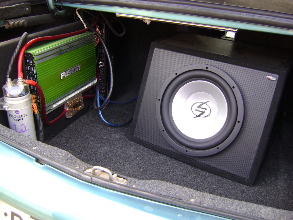 Lightning Audio S4.12.VC2 … 2 катушки — 2 обмотки … более 1 КВт мощности … первый опыт в ЗЯ закрытом ящике …не дал перфекта … ящик был великоват … — BMW 5 series (E39)