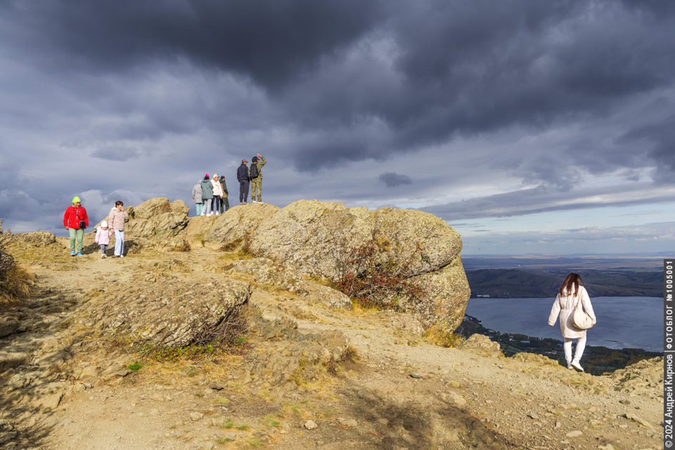 Пляж банного озера магнитогорск. Санаторий якты куль фото. Погода озеро банное башкирия на 14. Банное озеро пляж. Оз банное башкирия рыбалка.