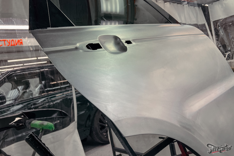 покраска кухонного гарнитура краскопультом. как покрасить пленку. машина в пленке. как покрасить пленку. инфинити fx37 фиолетовый хамелеон.