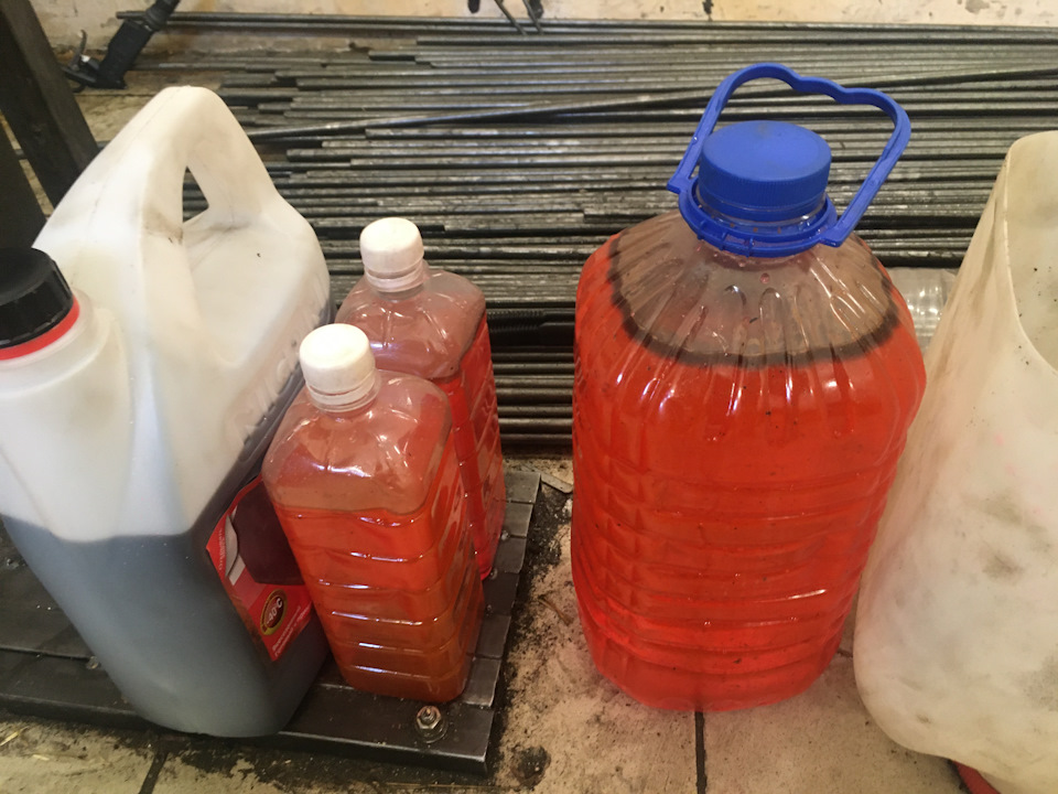 Масло в расширительный бочке 2.4. Акпп — Opel Antara, 2,4 л, 2007 года ...