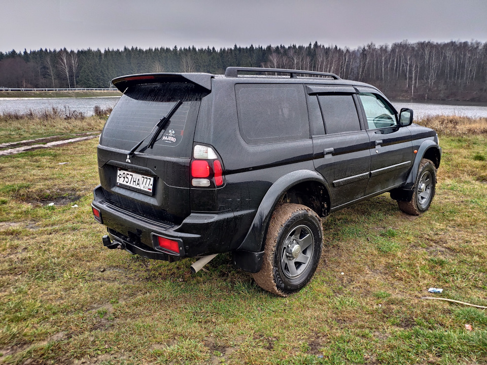 Паджеро спорт 1 фото Детейлинг))) - Mitsubishi Pajero Sport (1G), 3 л, 2004 года фотография DRIVE2