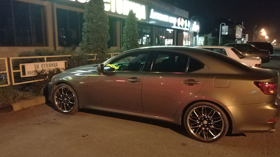 Фото в бортжурнале Lexus IS II