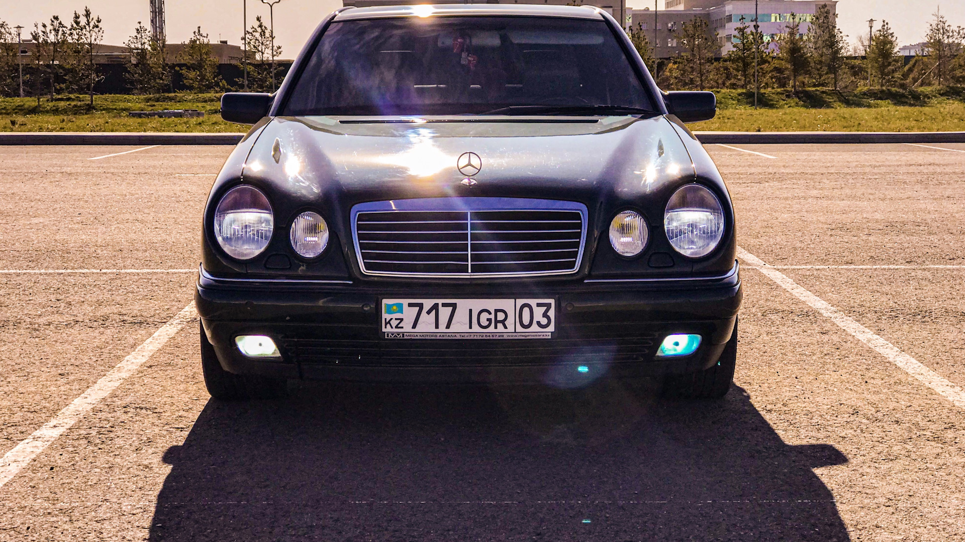 Mercedes-Benz E-class (W210) 2.8 бензиновый 1997 | ЗЕЛЁНЫЙ ШЕРШЕНЬ на DRIVE2