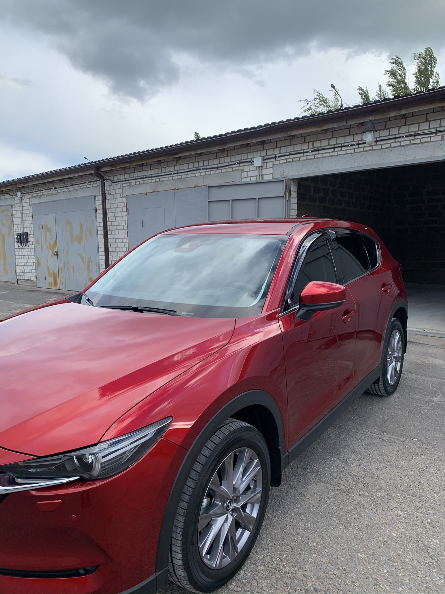 4. Тонировка, оклейка порогов, дефлекторы на окна — Mazda CX-5 (2G), 2,5 л,  2019 года | стайлинг | DRIVE2