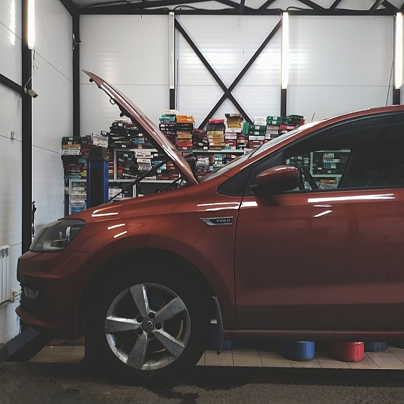 Замена масла. 25.10.2024 — Volkswagen Polo Sedan, 1,6 л, 2016 года ...