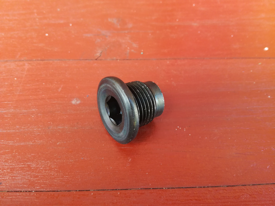 новая пробка — Nissan X-Trail II (t31)