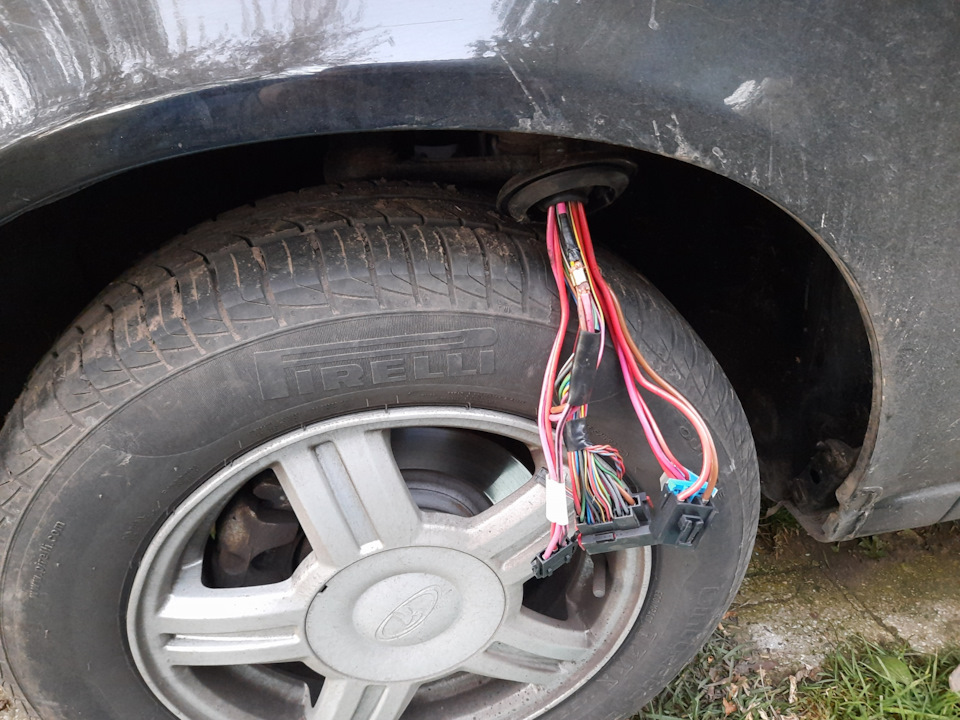 Тускнеет ближний свет при включении поворотов. — Lada Калина универсал ...