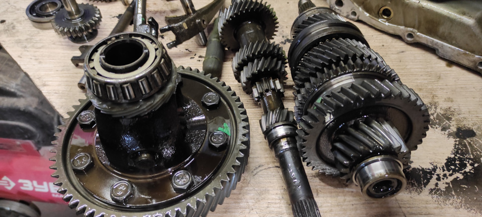 ВАЗ 2114. вибрация колеса. клинит новый ШРУС. разобрали КПП и сцепление ...