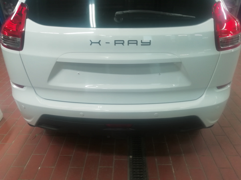 Ремонт и покраска крышки багажника и установка накладки на задний ...