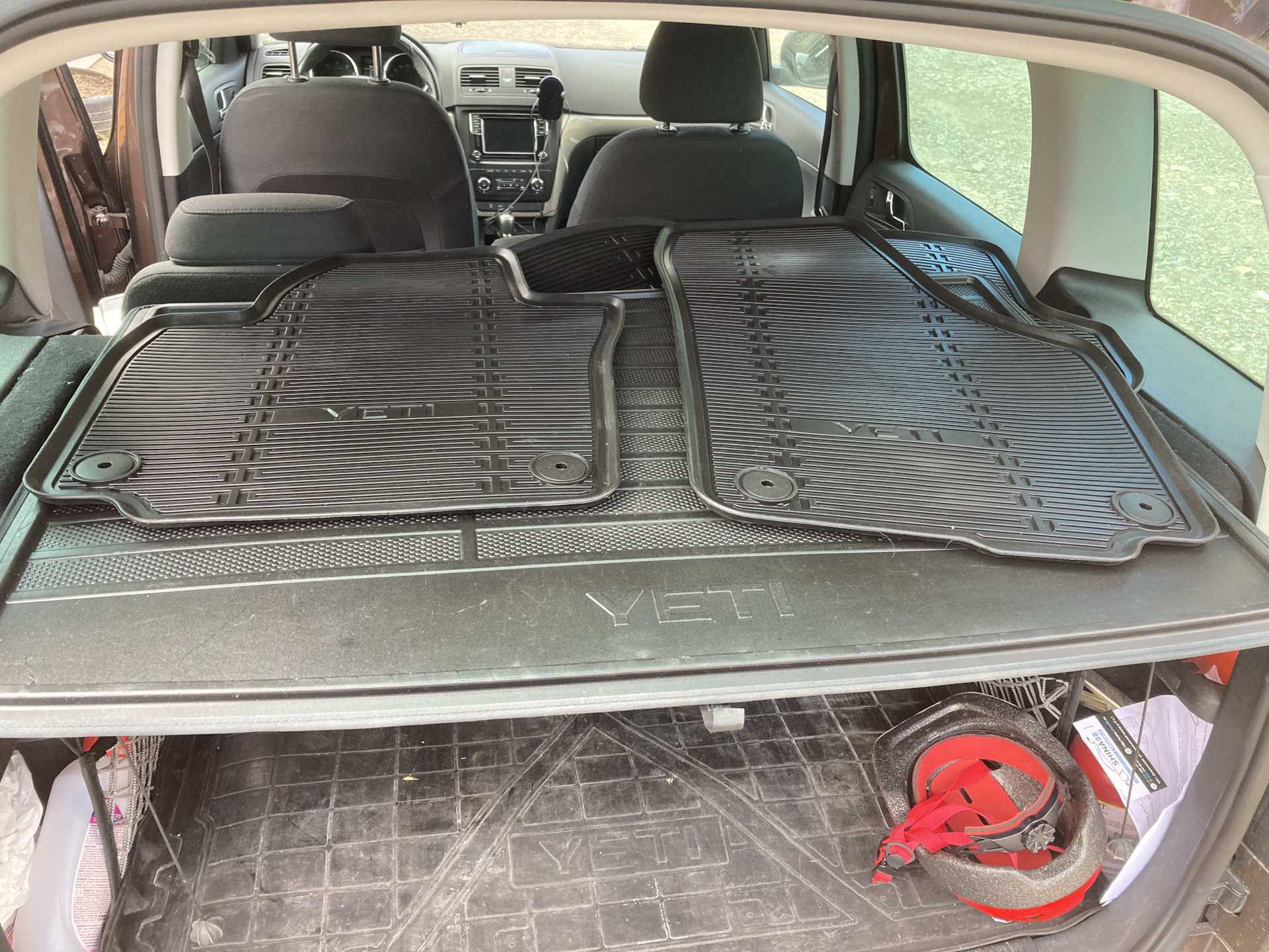 Оригинальные ковры в салон и багажник — Skoda Yeti, 1,8 л, 2016 года ...