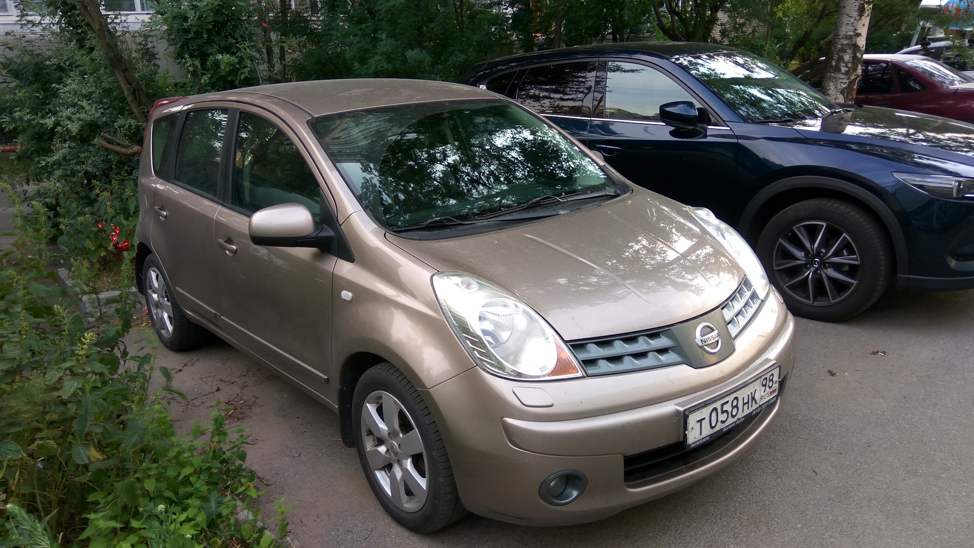 Nissan note автомат. Nissan Note 2007 1.6. Nissan Note 1. Nissan Note 2011 1.6. Nissan Note 2008 1.6 автомат.