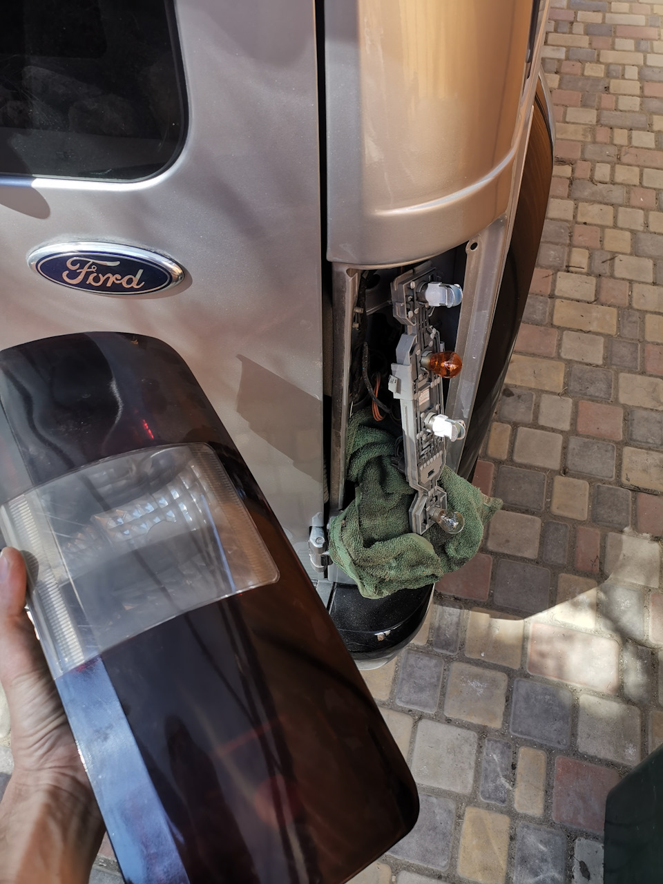 Светодиоды в задних фонарях! — Ford Transit Connect, 1,8 л, 2004 года ...