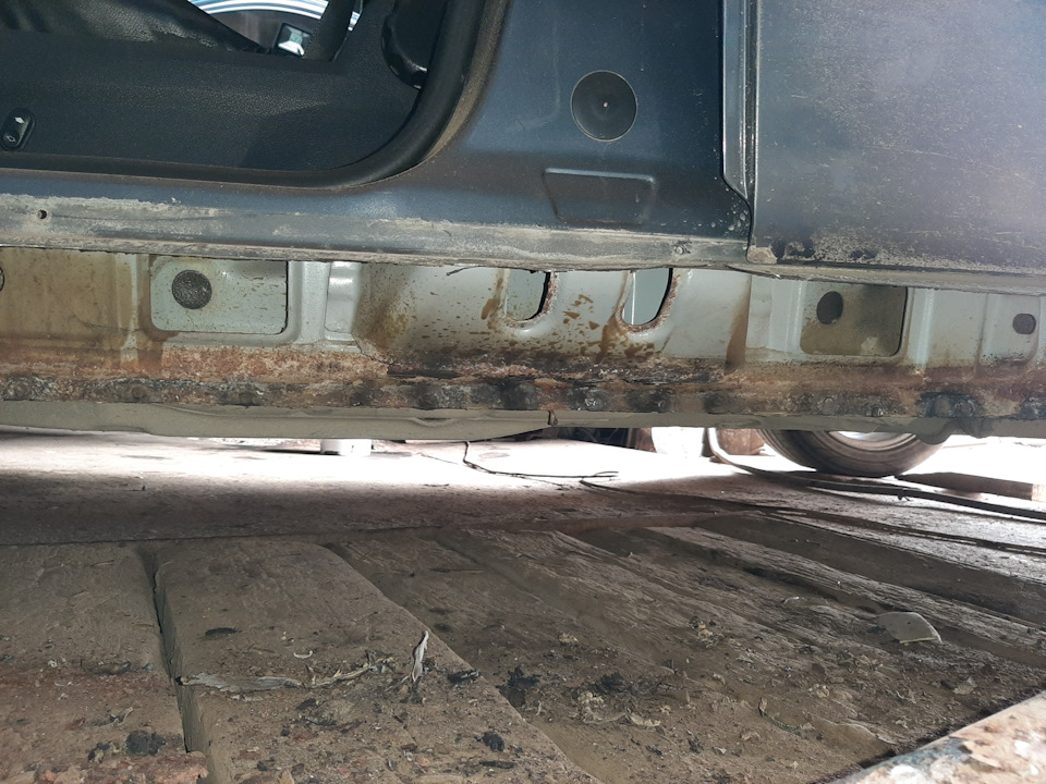 Центр — Ford Mondeo III