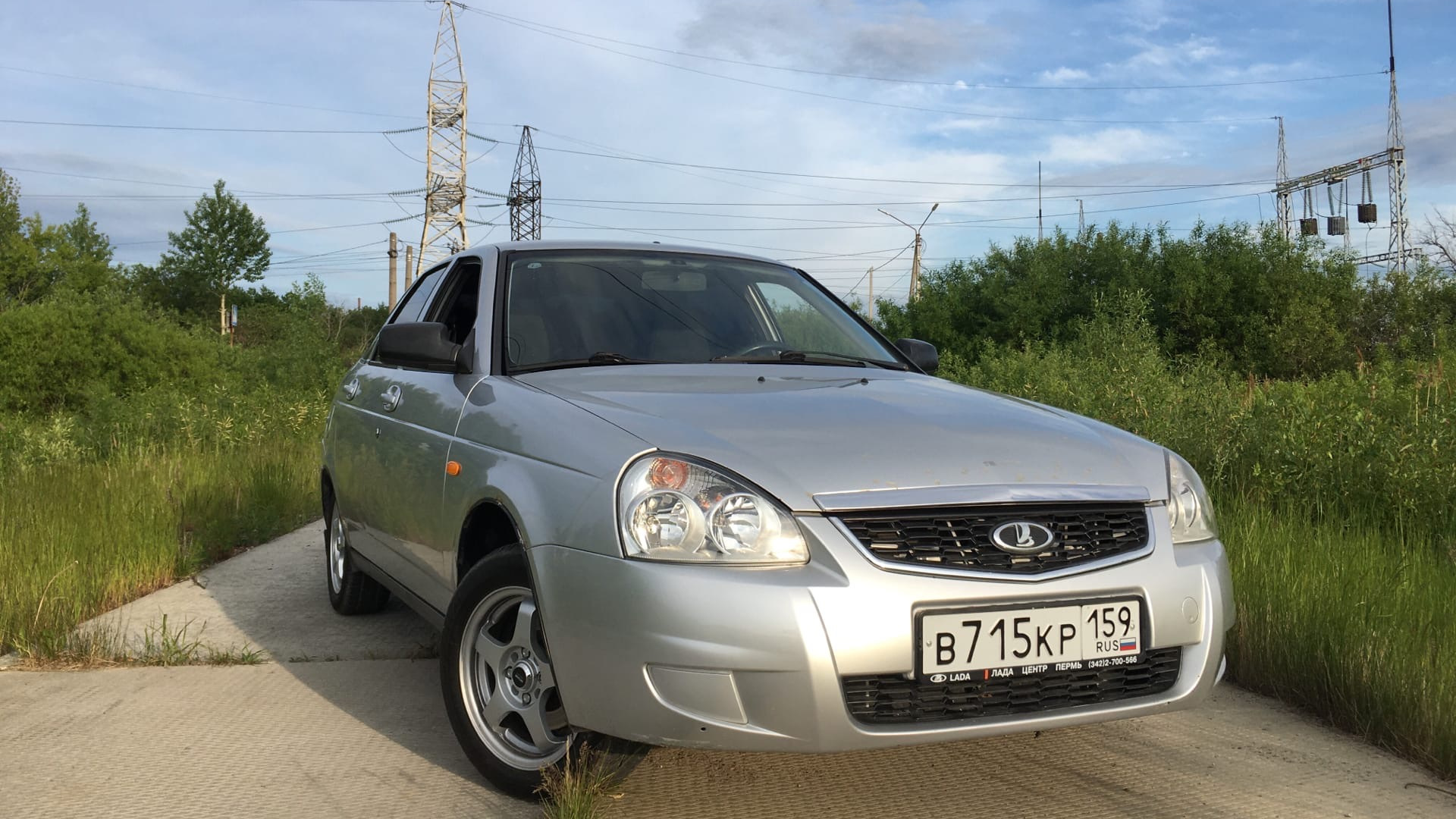 Lada Приора хэтчбек 1.6 бензиновый 2011 | Silver bullet на DRIVE2