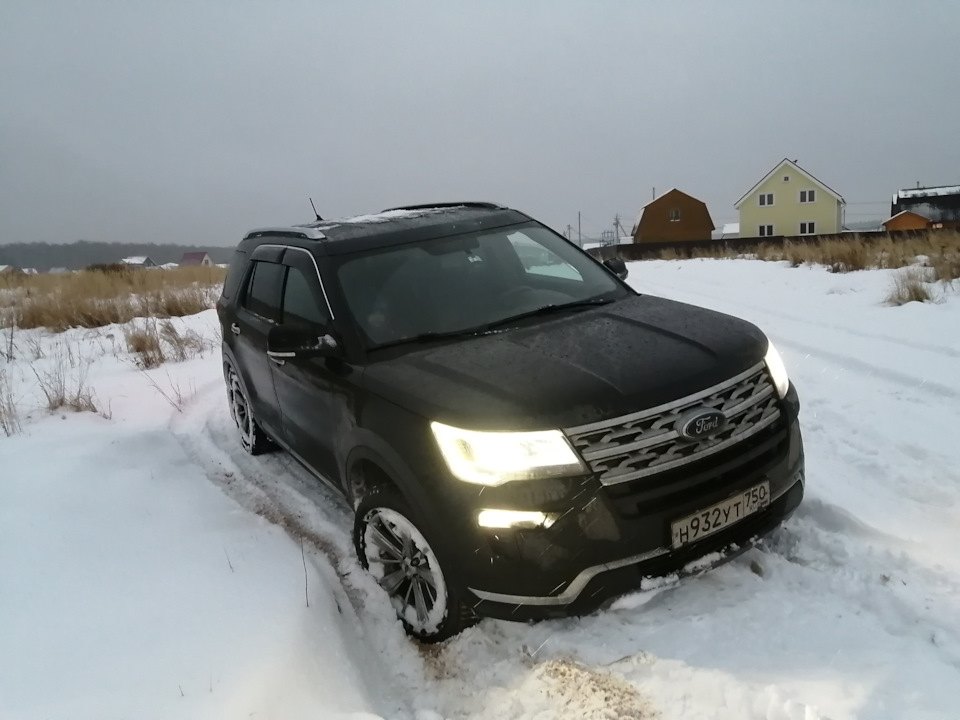 Ford Explorer на бездорожье