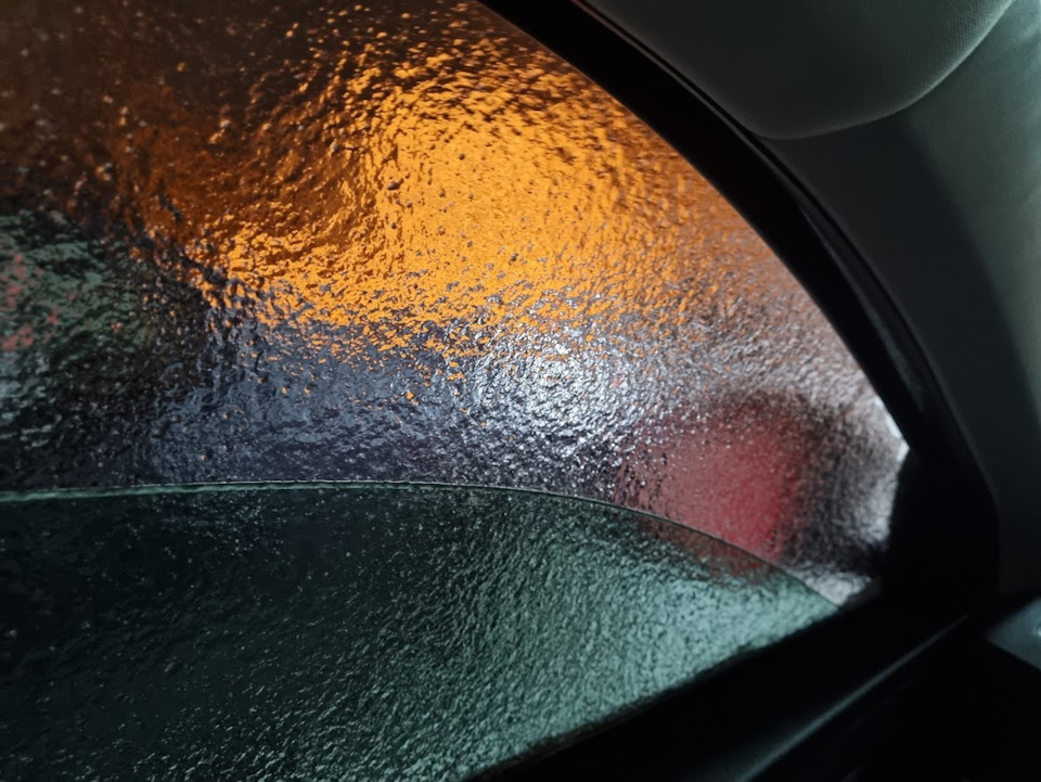 снегодождь. — Skoda Karoq, 1,4 л, 2020 года | просто так | DRIVE2